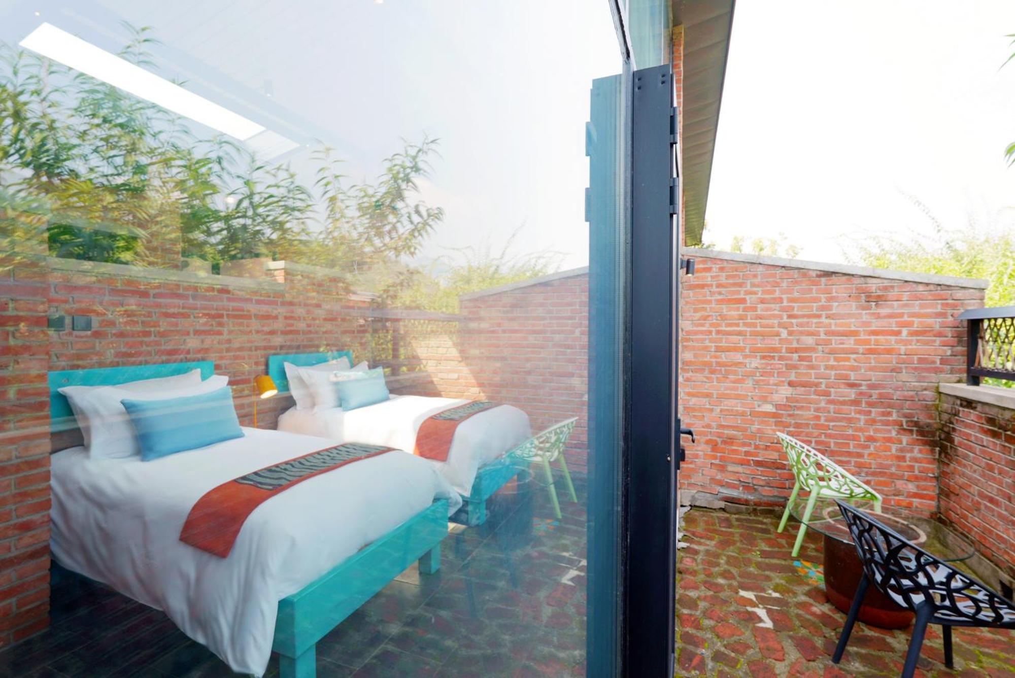 Brickyard Retreat At Mutianyu Great Wall Adjoin To Mutianyu Great Wall - Room With The View Of Great Wall - Free Chinese Massage Experience - Vehicle Shuttle Service - International Catering - Spa& Nail Beauty Facilities Huairou Exterior photo