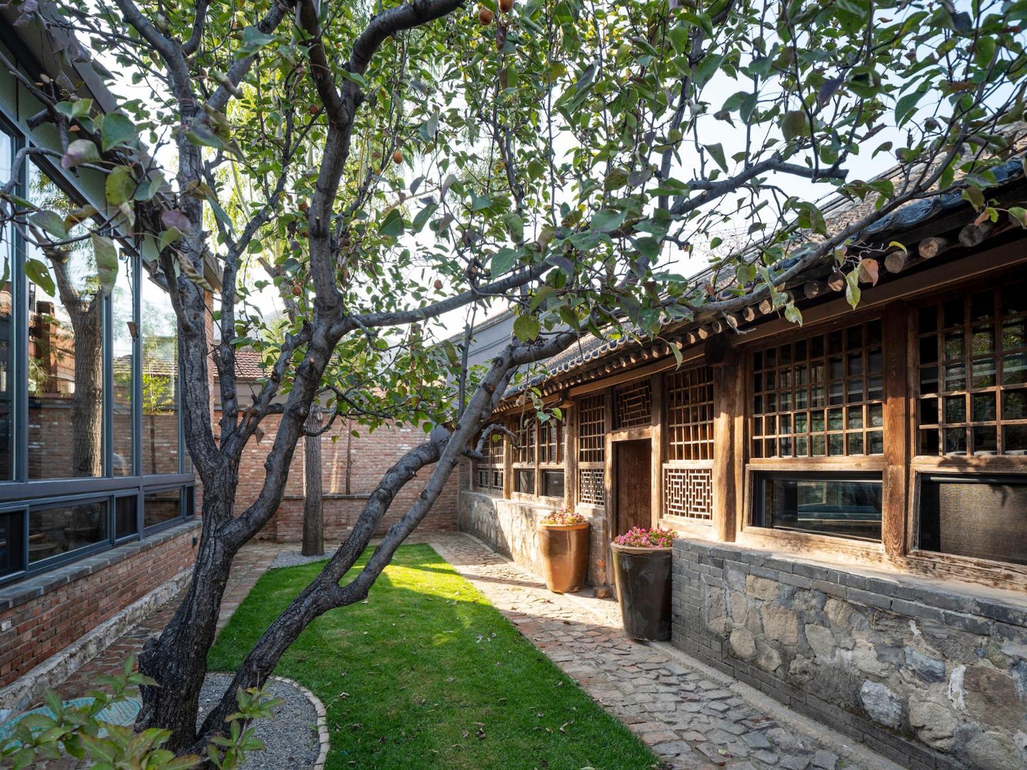 Brickyard Retreat At Mutianyu Great Wall Adjoin To Mutianyu Great Wall - Room With The View Of Great Wall - Free Chinese Massage Experience - Vehicle Shuttle Service - International Catering - Spa& Nail Beauty Facilities Huairou Exterior photo