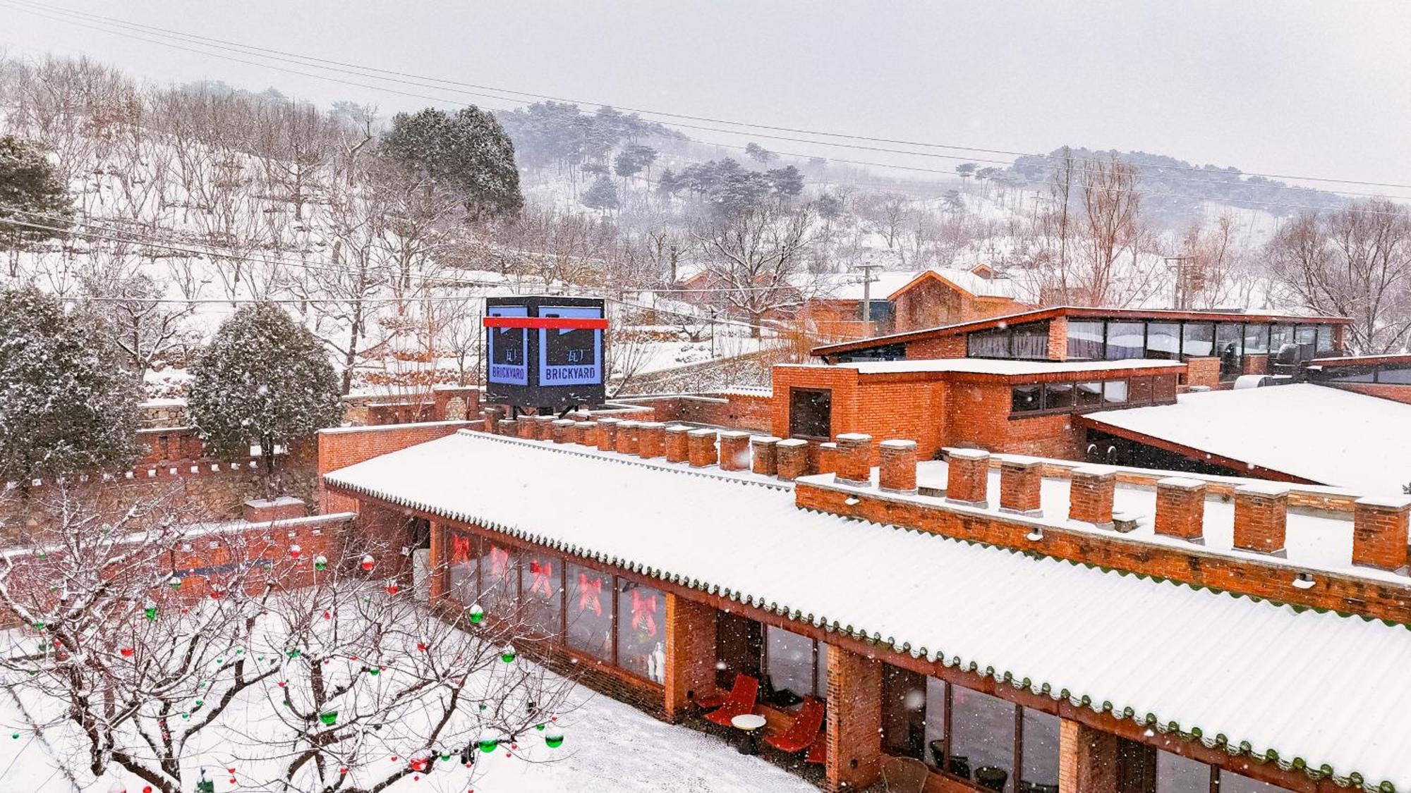 Brickyard Retreat At Mutianyu Great Wall Adjoin To Mutianyu Great Wall - Room With The View Of Great Wall - Free Chinese Massage Experience - Vehicle Shuttle Service - International Catering - Spa& Nail Beauty Facilities Huairou Exterior photo