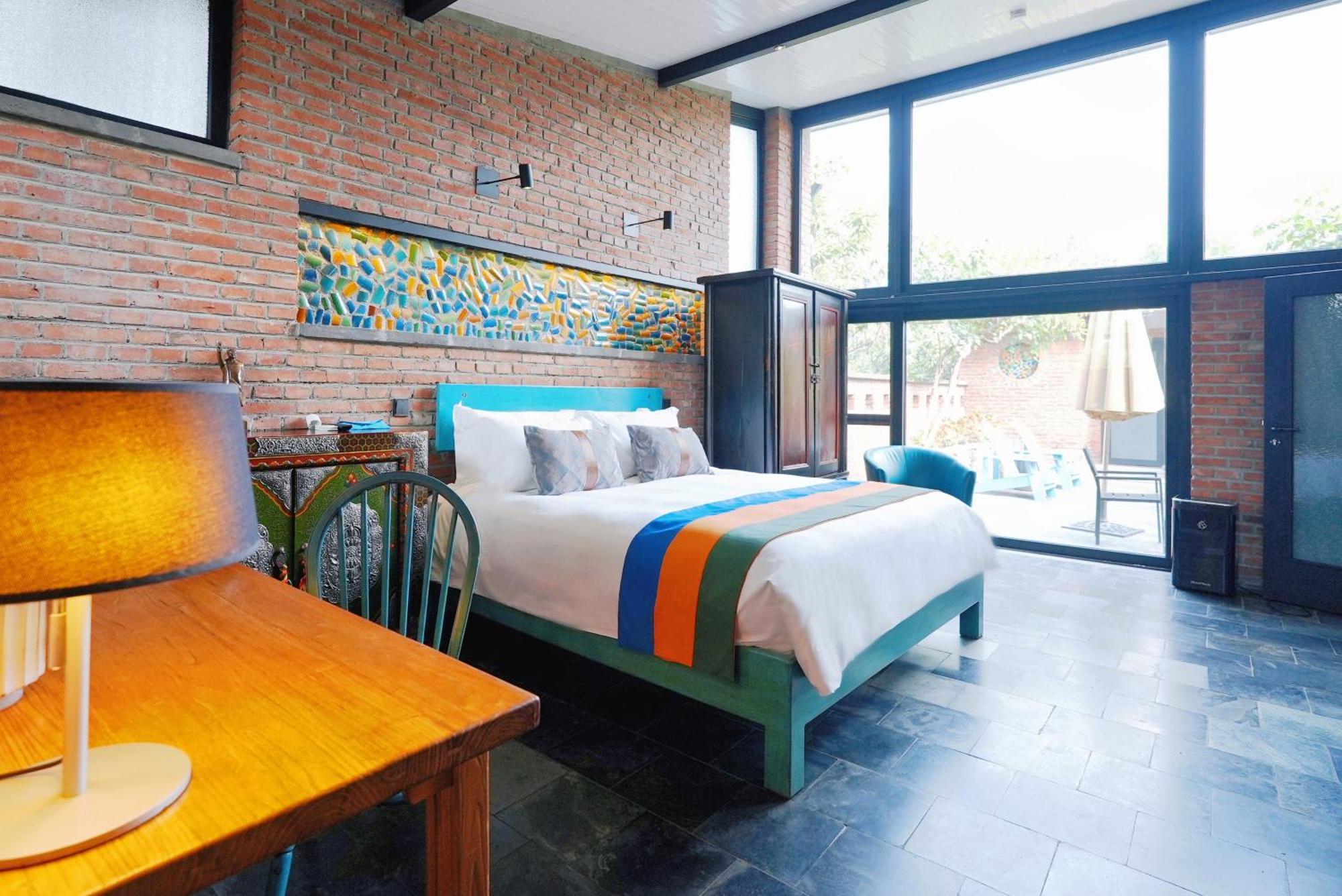 Brickyard Retreat At Mutianyu Great Wall Adjoin To Mutianyu Great Wall - Room With The View Of Great Wall - Free Chinese Massage Experience - Vehicle Shuttle Service - International Catering - Spa& Nail Beauty Facilities Huairou Exterior photo